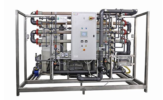 Ultrafiltration system on skid with pluri-tube tubular membranes