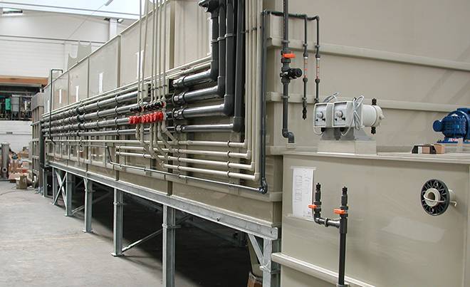 Piping on chemical-physical plant reaction tanks