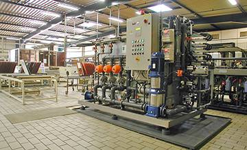 Link to Photoresist ultrafiltration systems