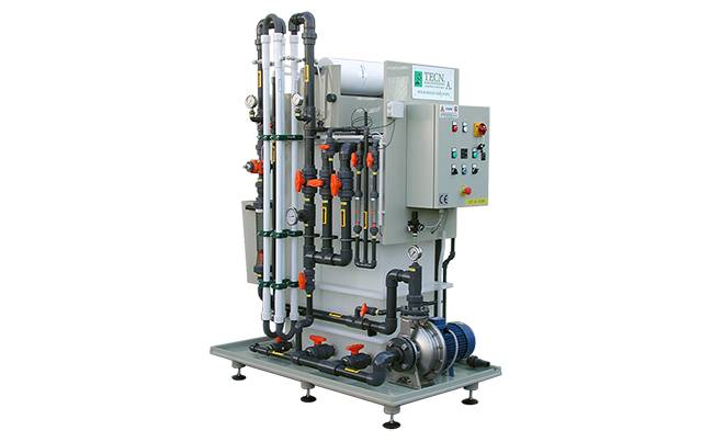 Ultrafiltration system with tubular membranes and paper filter on skid